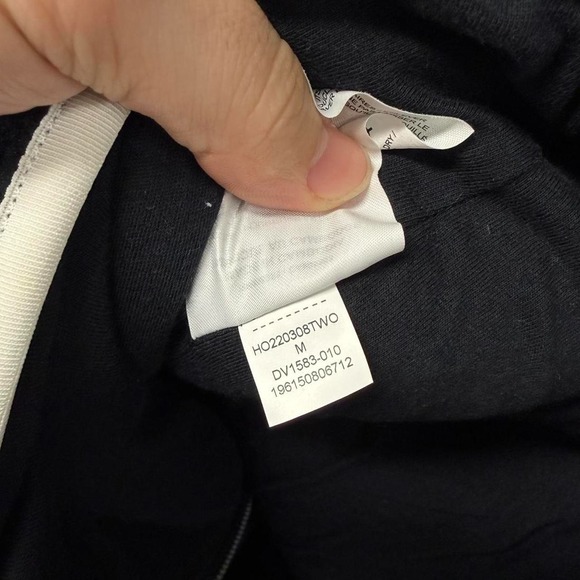 Air Jordan Essentials Full-Zip Winter Fleece Jacket Black DV1583-010 Medium - Picture 8 of 8